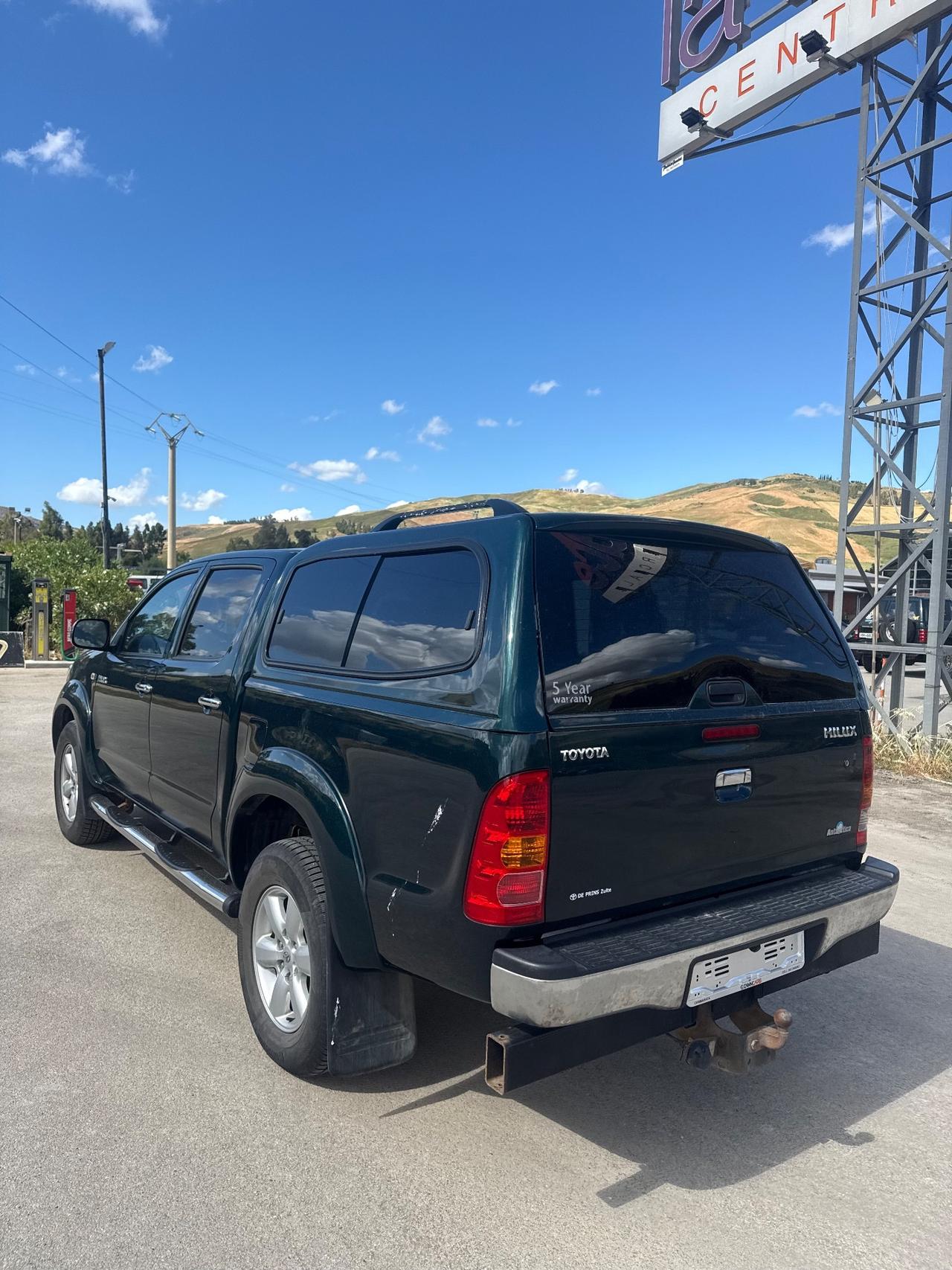 Toyota Hilux 3.0 D-4D 4WD 4p. Doub. Cab SR+