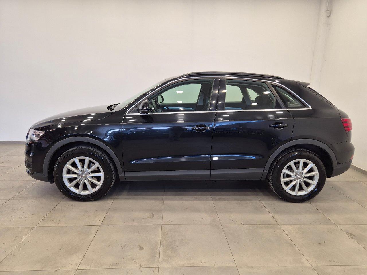 Audi Q3 2.0 tdi Business 140cv - UNIPROPRIETARIO - Sens. park. - Cruise/Lim