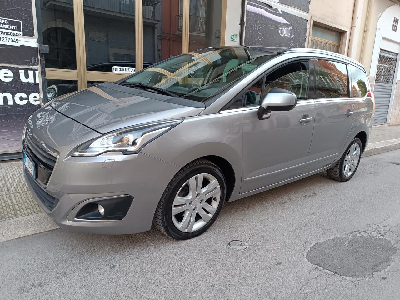 Peugeot 5008 1.6 HDi 115CV ALLURE 7 POSTI TETTO NAVI CAMERA