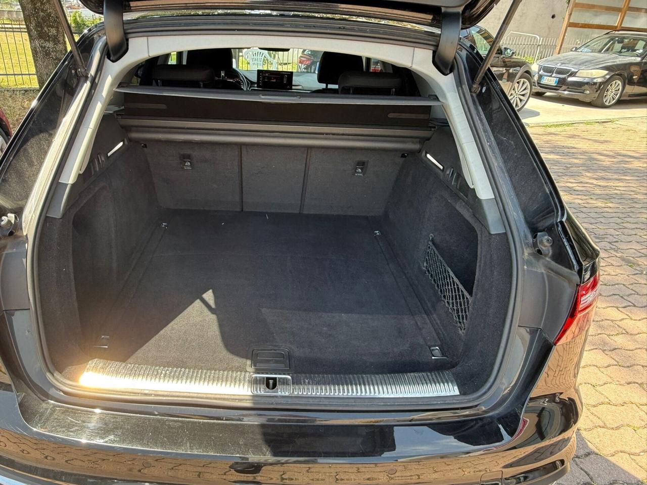 Audi A4 Avant 40 TDI S tronic S line edition