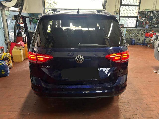 VOLKSWAGEN Touran 2.0 TDI 115 CV SCR BlueMotion Technology 7 POSTI