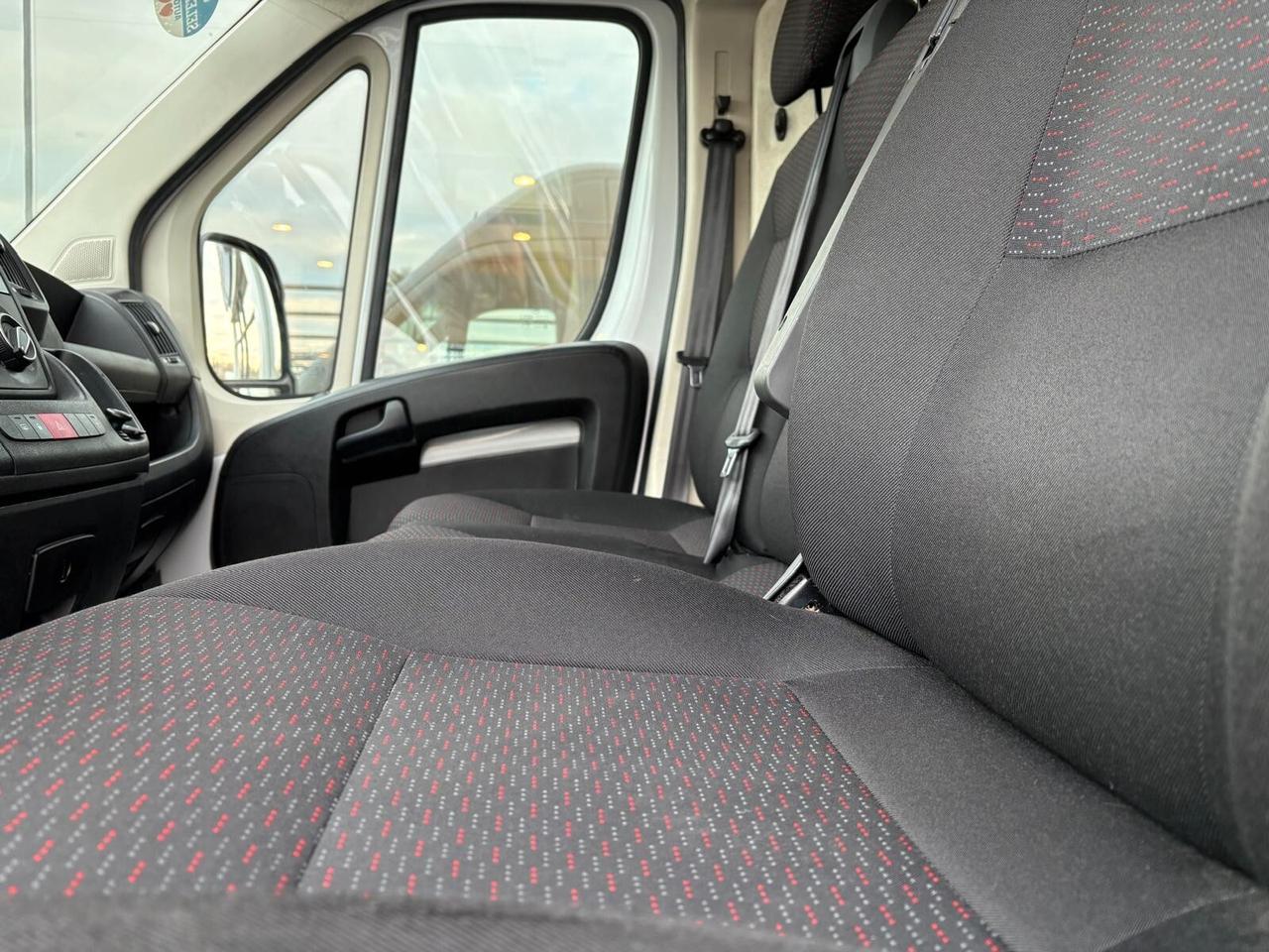 Peugeot Boxer 330 PREMIUM 2.2 BlueHDi PM-TM L2 H2 SPOTICAR