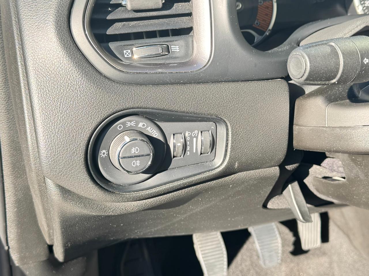 Renegade 1.6 130 CV Limited Telecamera e Navigatore