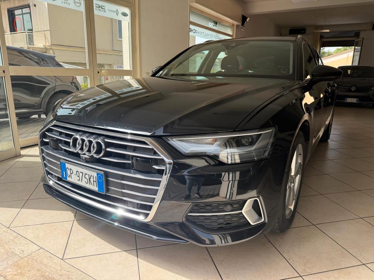 Audi A4 Avant 40 TDI quattro S tronic Business Advanced