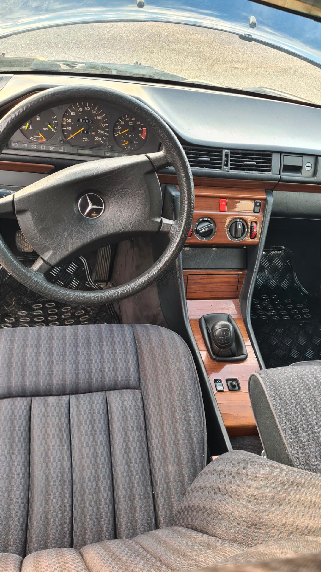 Mercedes-benz 200 E serie w124