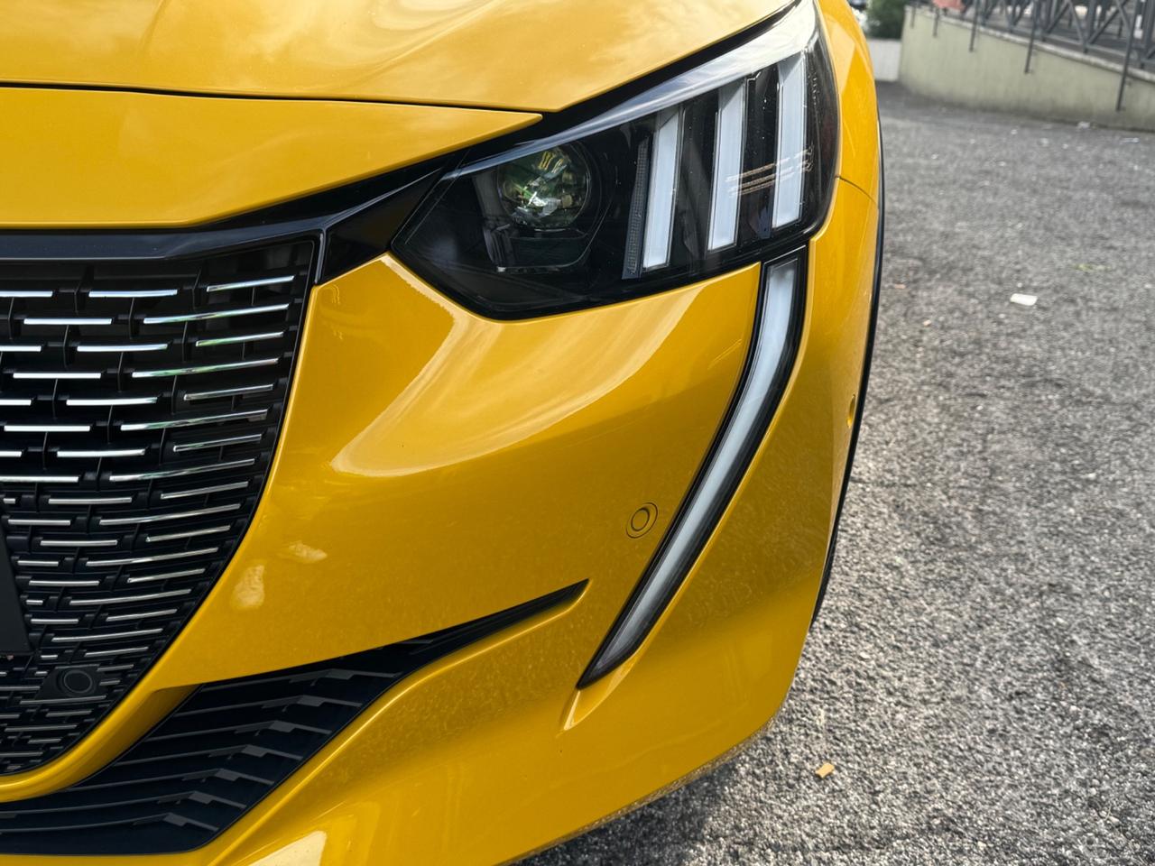 Peugeot 208 PureTech 100 Stop&Start 5 porte GT