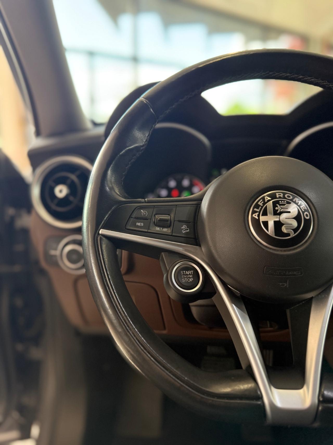 Alfa Romeo Stelvio 2.0 Turbo 280 CV AT8 Q4 First Edition 10/2017