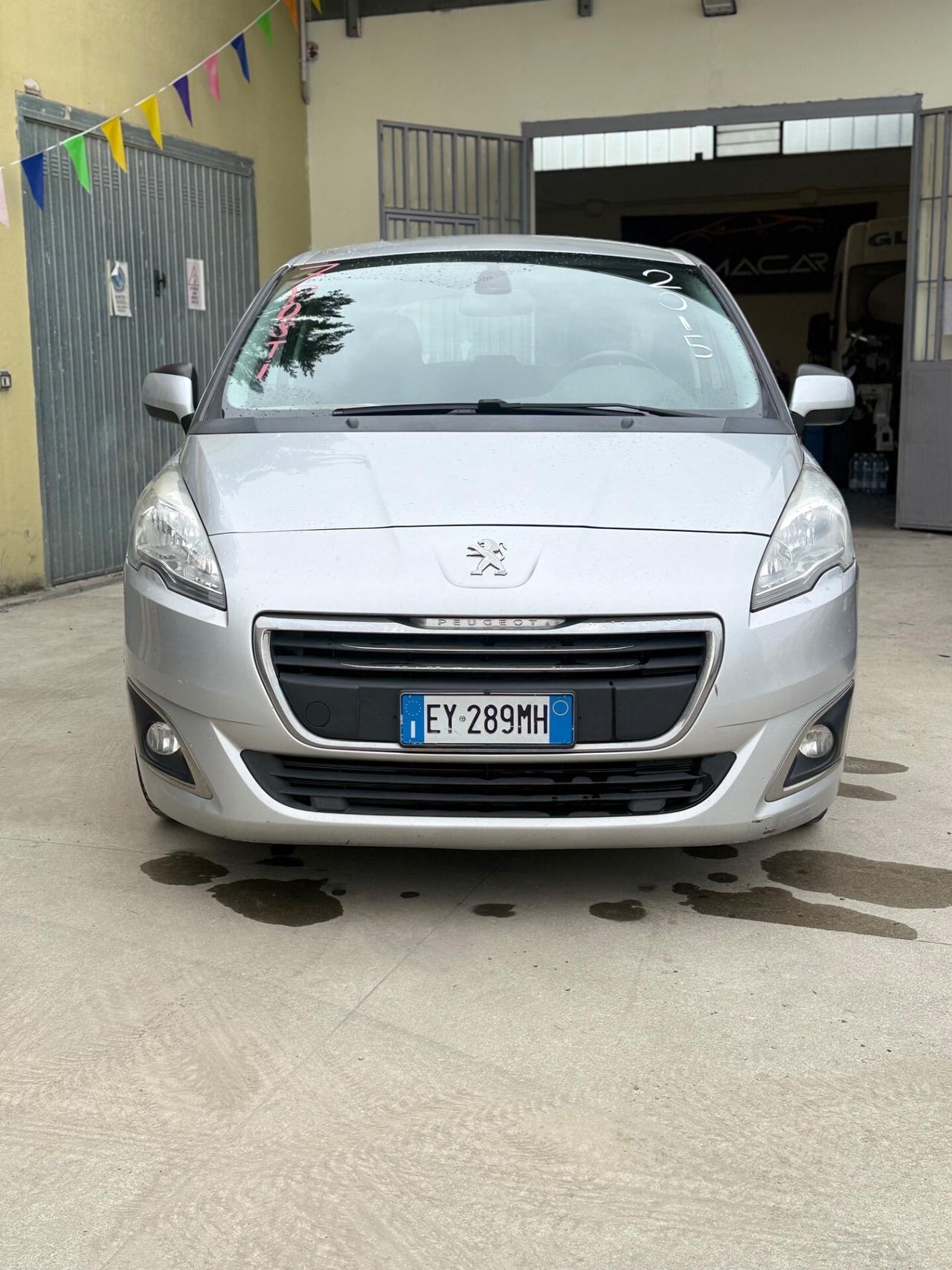 Peugeot 5008 1.6 HDi 115CV Active