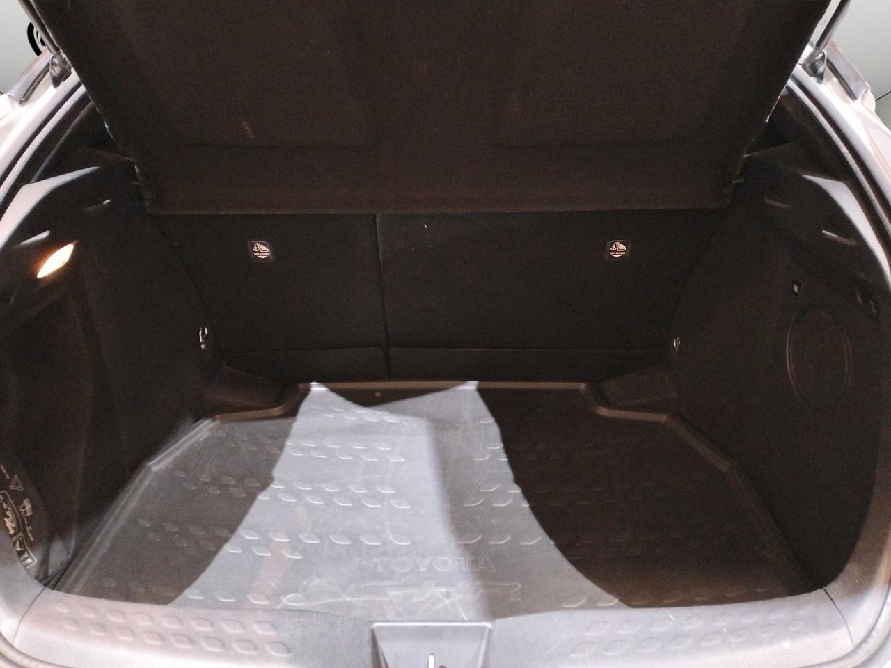 Toyota C-HR 1.8h Lounge 2wd e-cvt