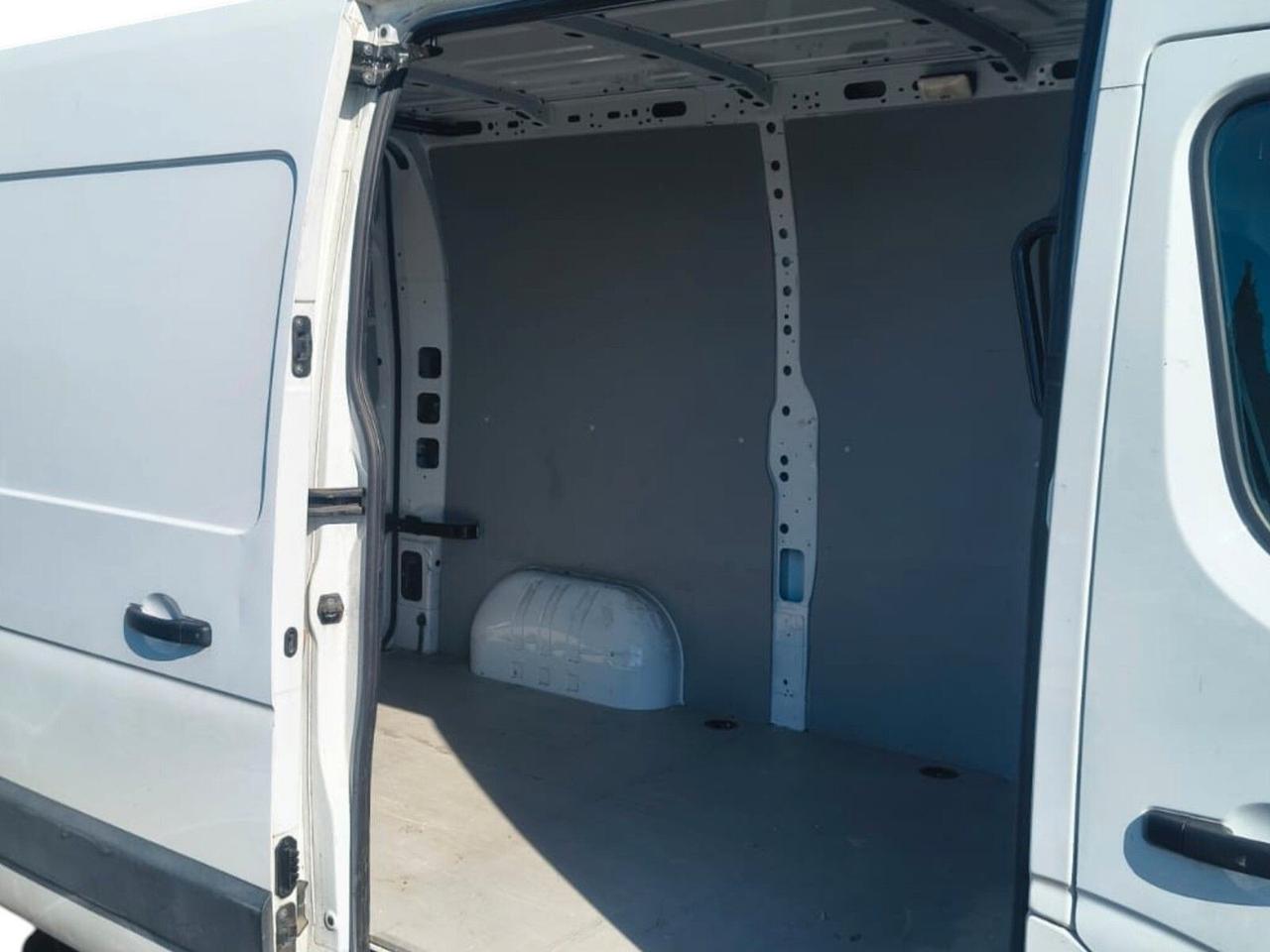 Renault Master T33 2.3 dci 135cv L2H2 Ice Plus