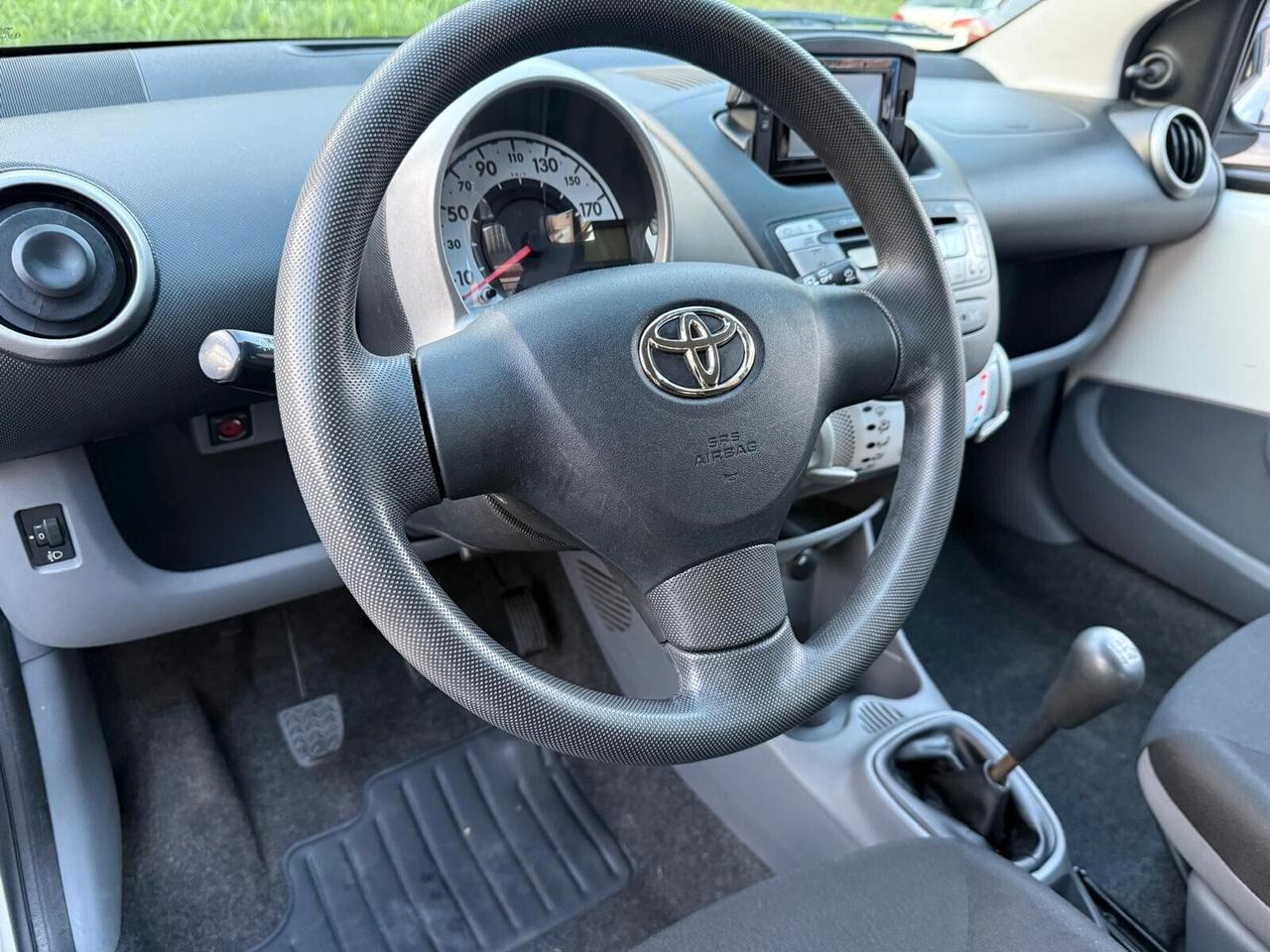 Toyota AYGO 1.0 5 porte Deep Ocean Connect PERFETTA