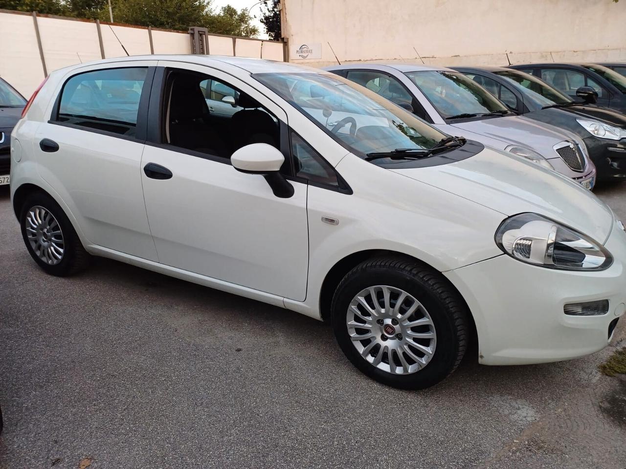 Fiat Punto 1.3 MJT 75 CV 5 p. Street - 2015
