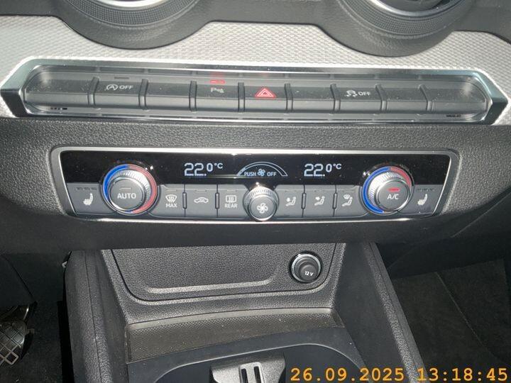 Audi Q2 30 TFSI Business Advanced