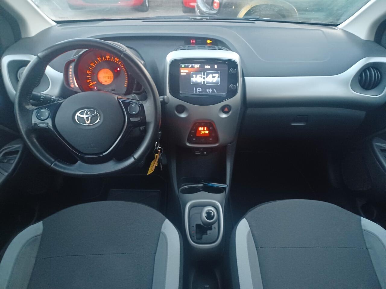 Toyota Aygo 1.0 5 PORTE AUTOMATICA 12/2015