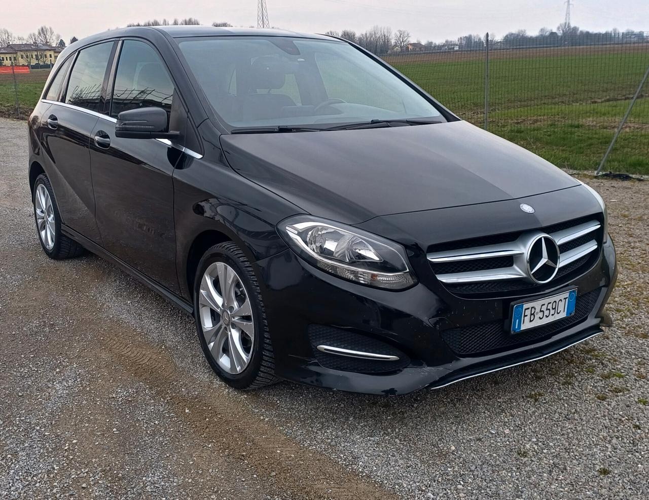 Mercedes-benz B 180 B 180 d Automatic Premium