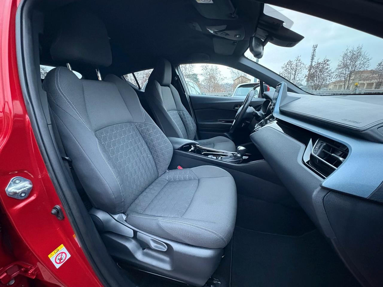 TOYOTA C-HR 1.8 IBRIDA TAGLIANDATA SI NEOPAT