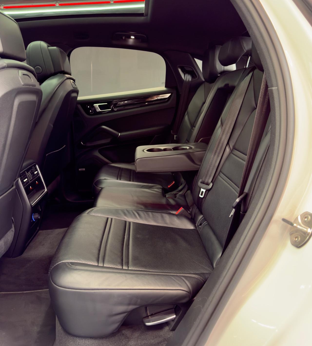 Porsche Cayenne Coupé 3.0 Benzina V6 340 CV IPER FULL