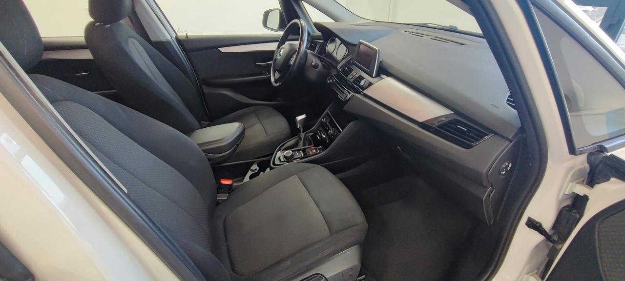 Bmw 2er Active Tourer 218d Luxury