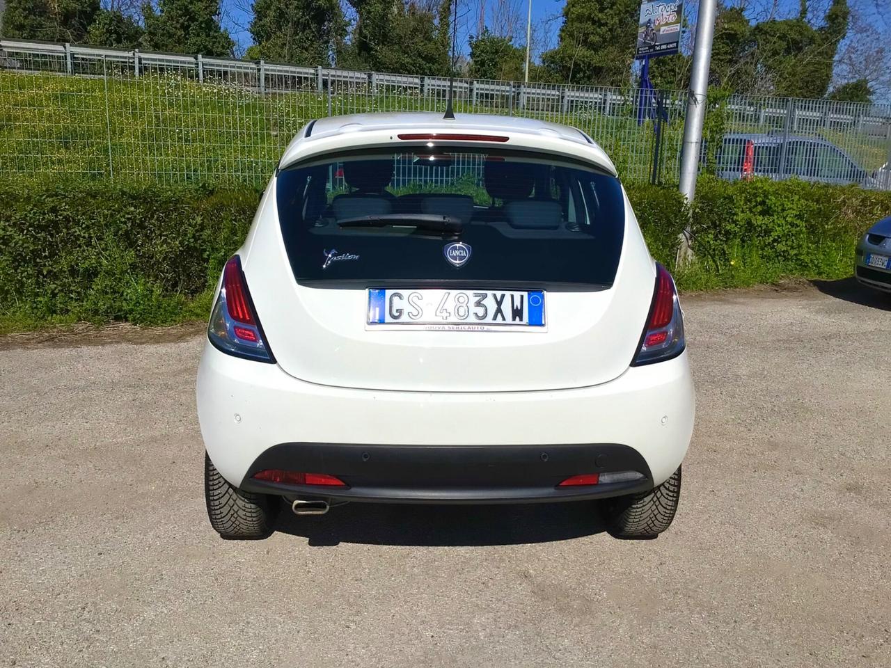 Lancia Ypsilon 1.3 MJT 16V 95 CV 5 posti Gold