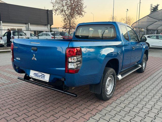 MITSUBISHI L200 2.3 D CLUB CAB 4x4 EASY SELECT INVITE CONNECT