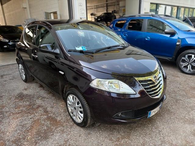 Lancia Ypsilon 1.2 69 CV 5 porte S&S Gold