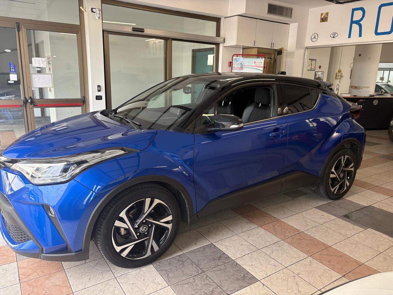 Toyota C-HR 1.8 Hybrid E-CVT Trend