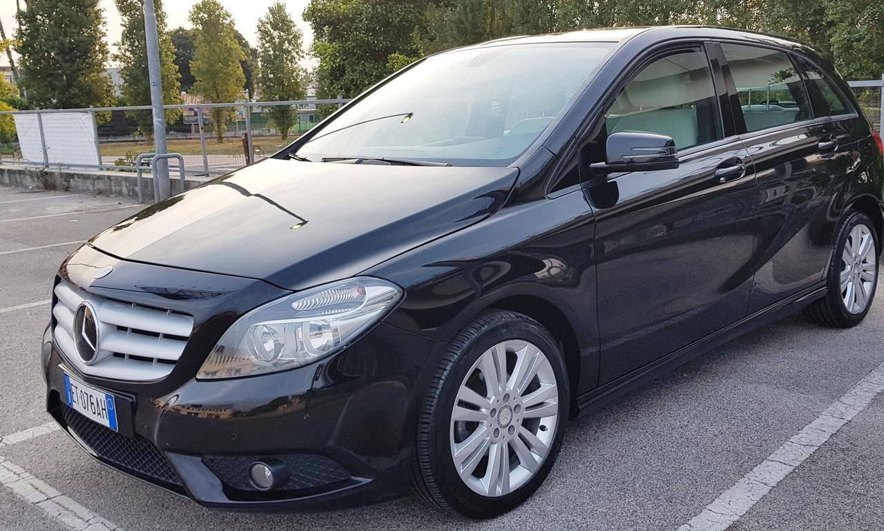 MERCEDES CLASSE B-160 CDI 66.000 KM. 09-2013
