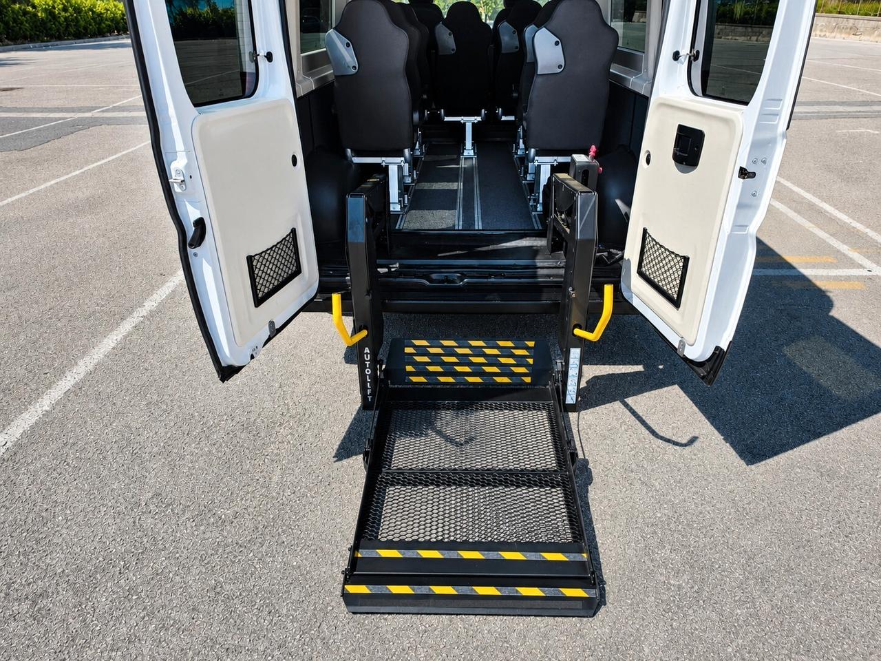 Fiat Ducato Maxi - 9 Posti Trasporto Disabili