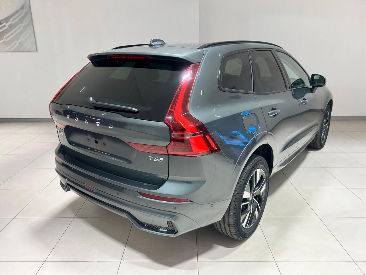 Volvo XC 60 T6 Plug-in hybrid AWD aut. Plus Dark