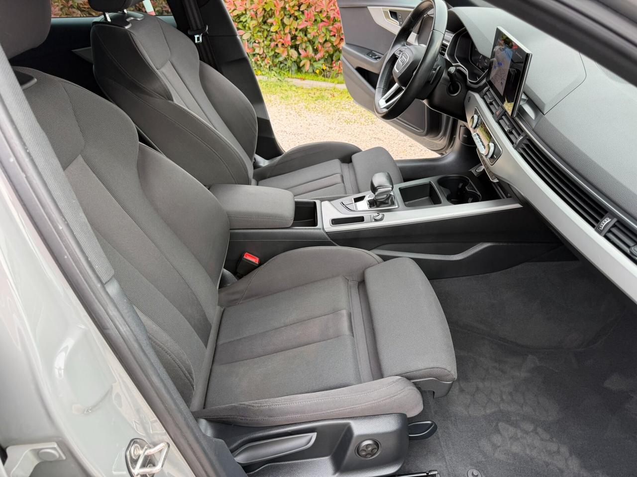 Audi A4 Avant 30 TDI 136 CV S-tronic S-line edition