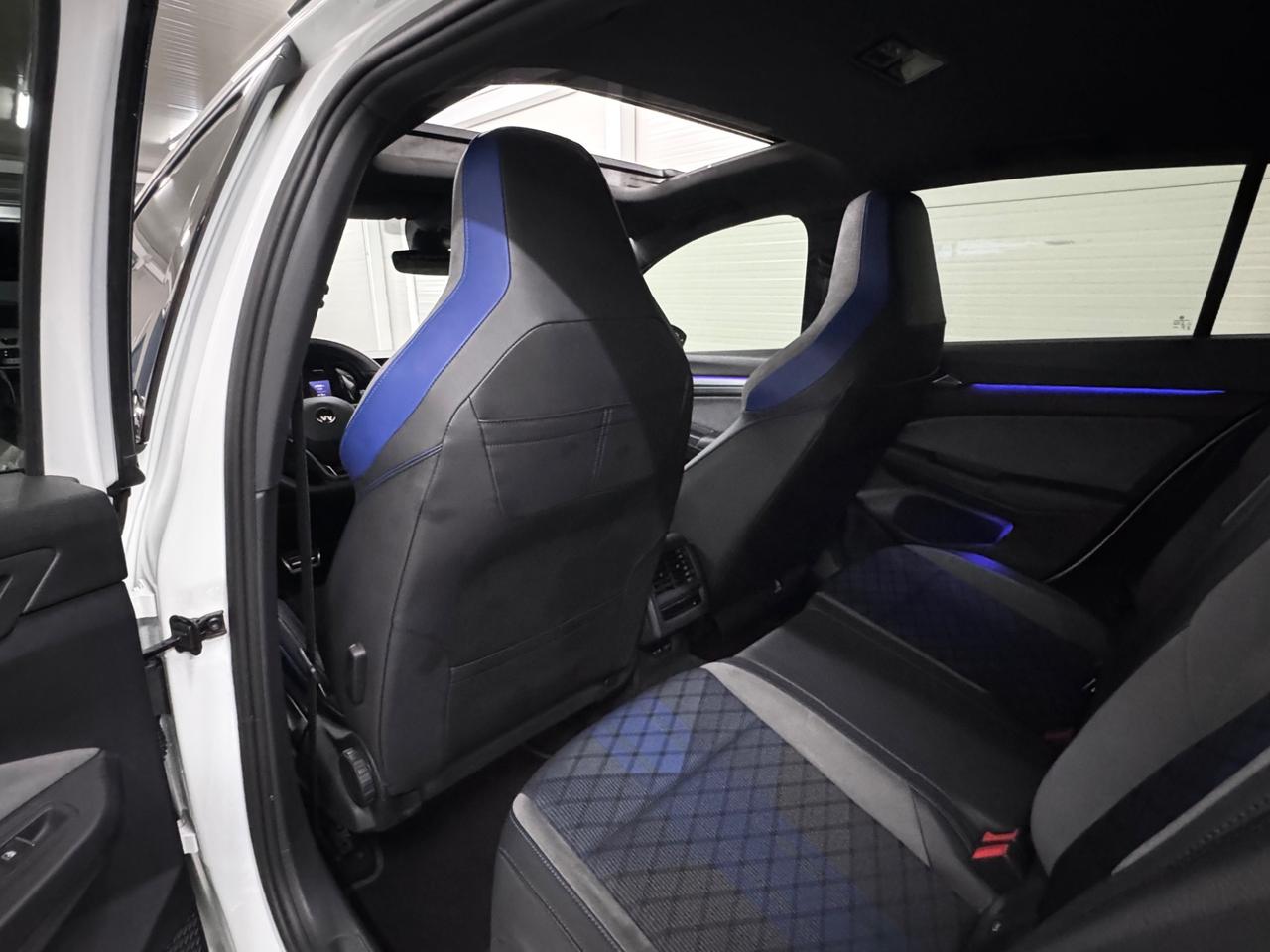 Volkswagen Golf 2.0 TSI DSG 4Motion R