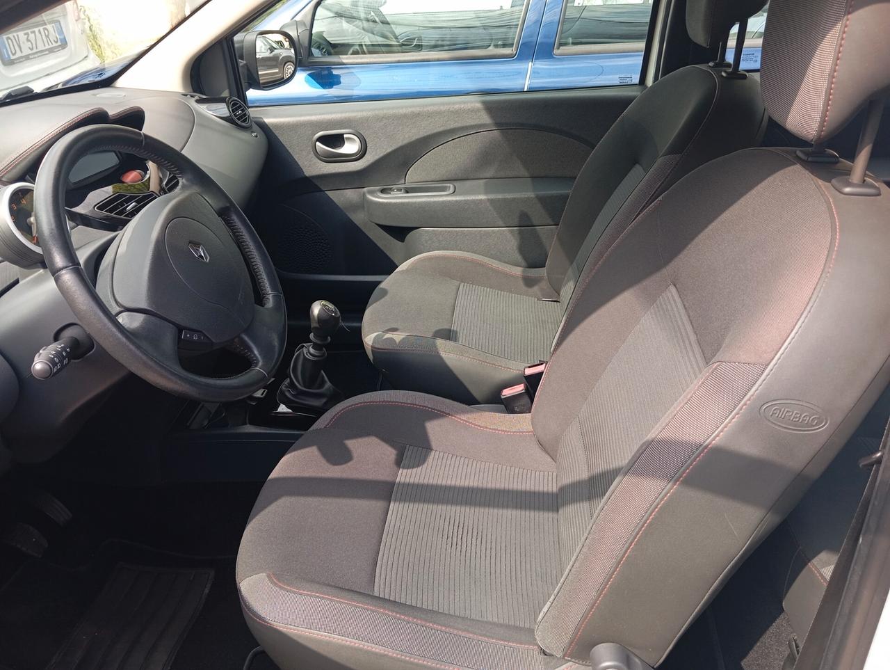 Renault Twingo 1.2 16V permute finanziabile