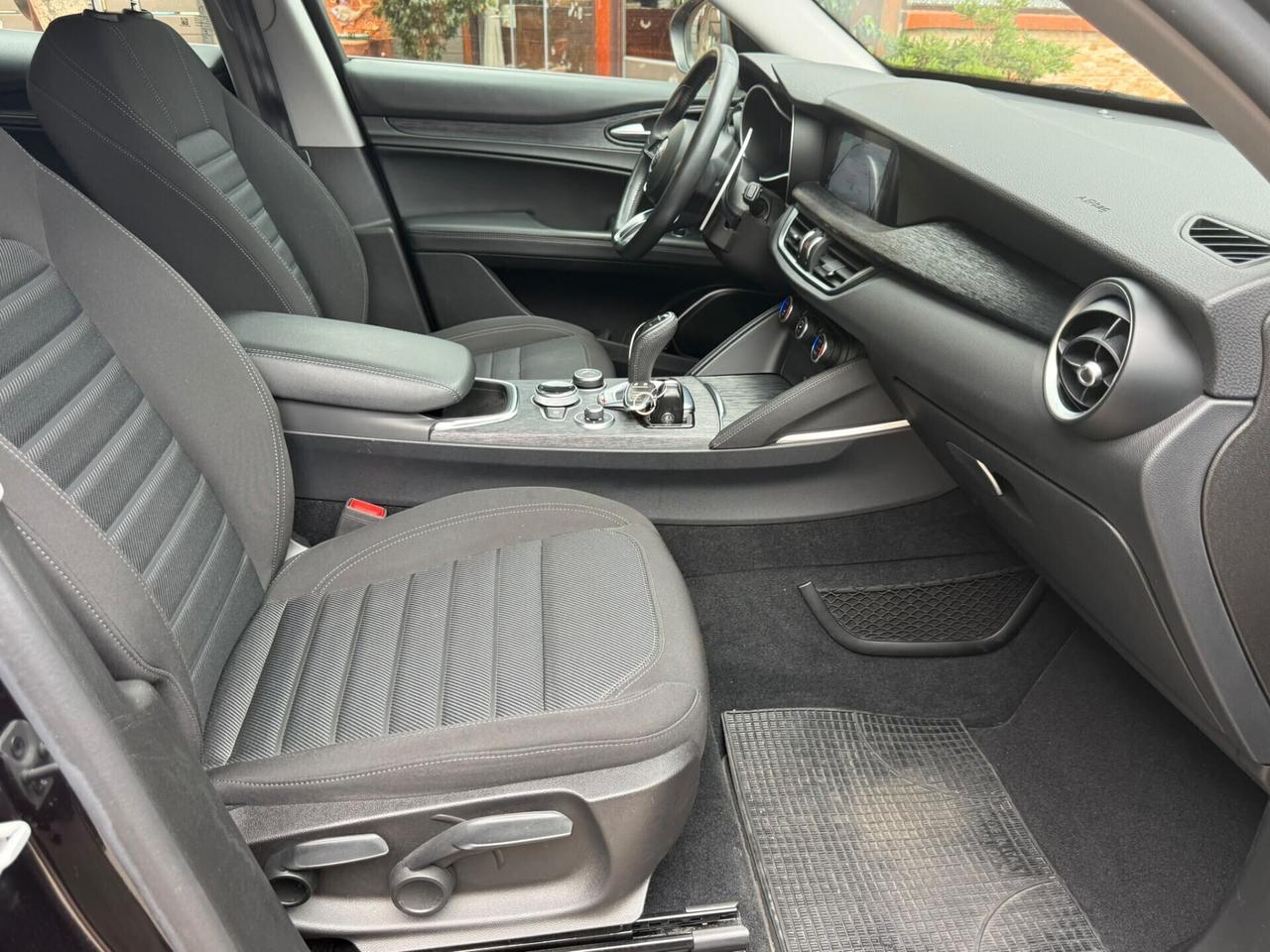 Alfa Romeo Stelvio 2.2 TD 190CV AT8 Q4 Business