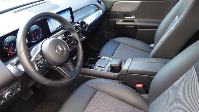 MERCEDES-BENZ GLB 200 d Automatic Sport