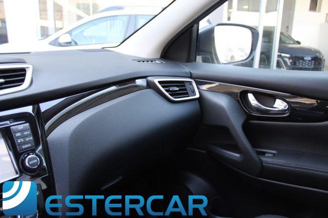 NISSAN Qashqai 1.6 dCi 4WD N-Connecta TETTO