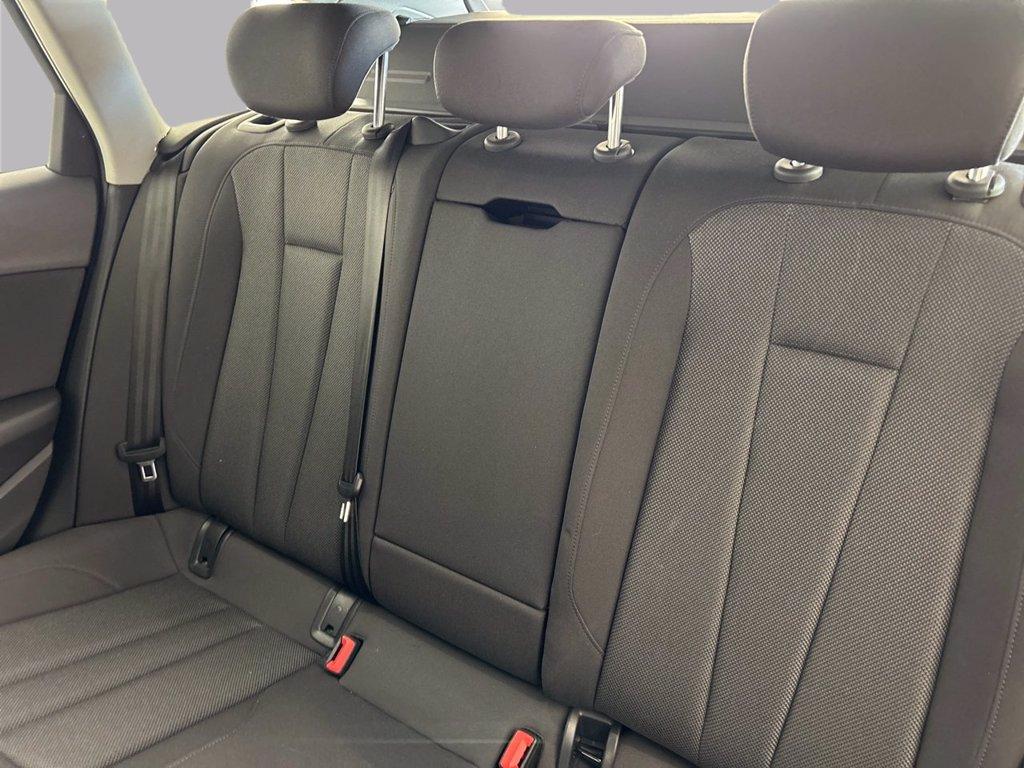 AUDI A4 avant 2.0 tdi ultra business 150cv s-tronic del 2016