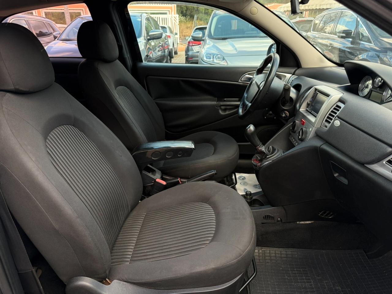 Lancia Ypsilon 1.3 M.J 75CV Platinum - 2011