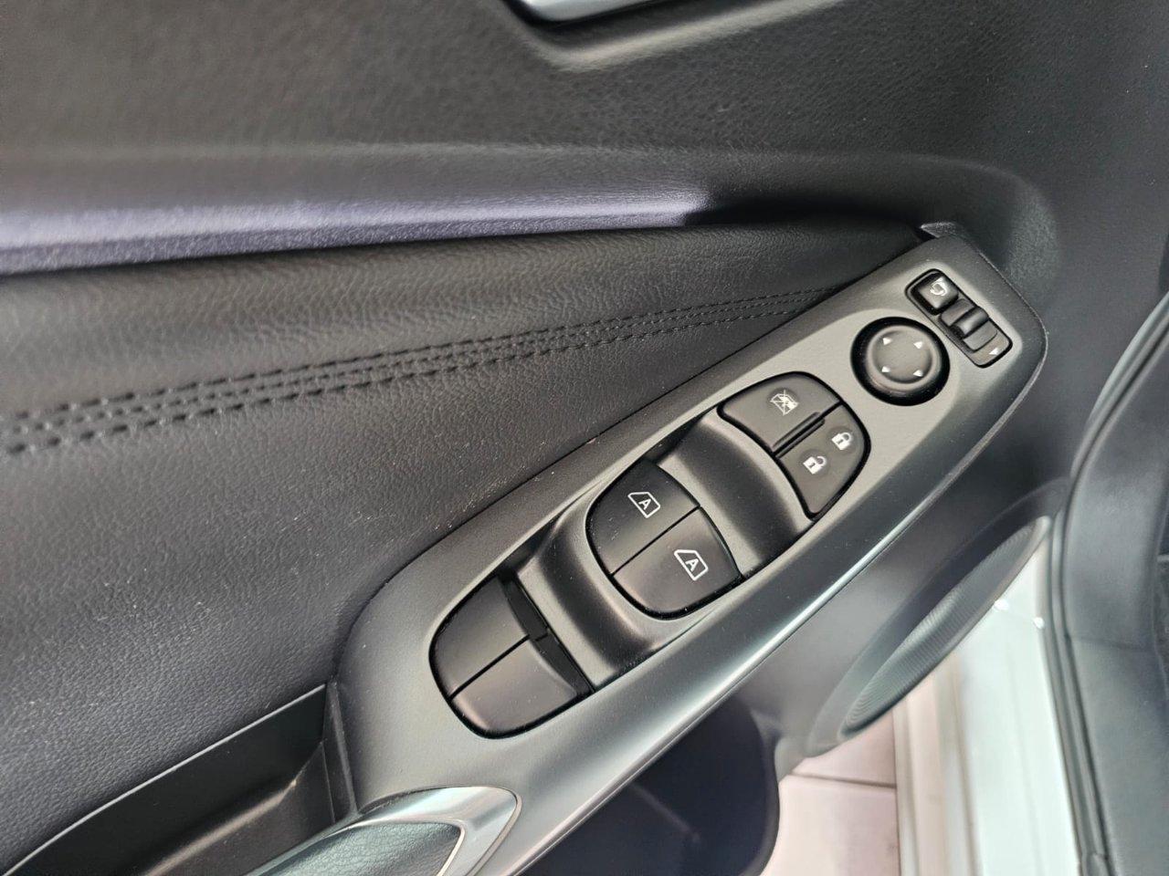 Nissan Juke 1.6 hev N-Connecta Hybrid