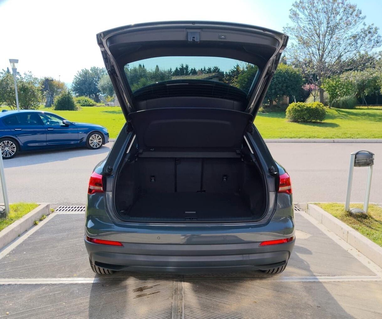 Audi Q3 35 TDI quattro S tronic Business