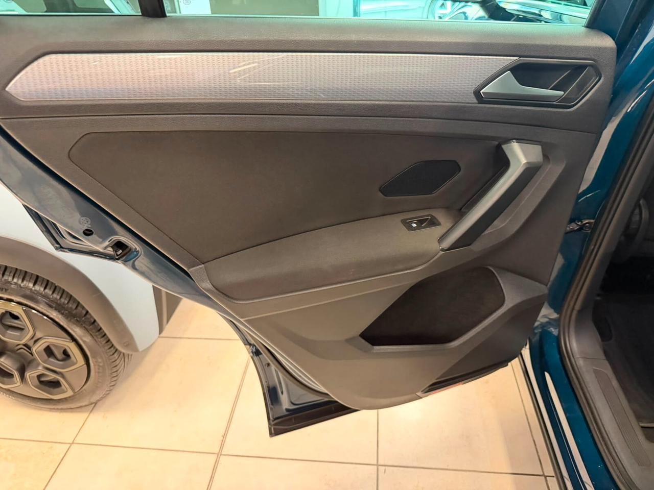Volkswagen Tiguan 2.0 TDI 150 CV SCR DSG Elegance a rate da 250 al mese