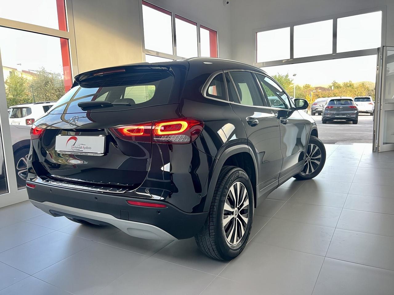 MERCEDES GLA 180d STYLE - 2021