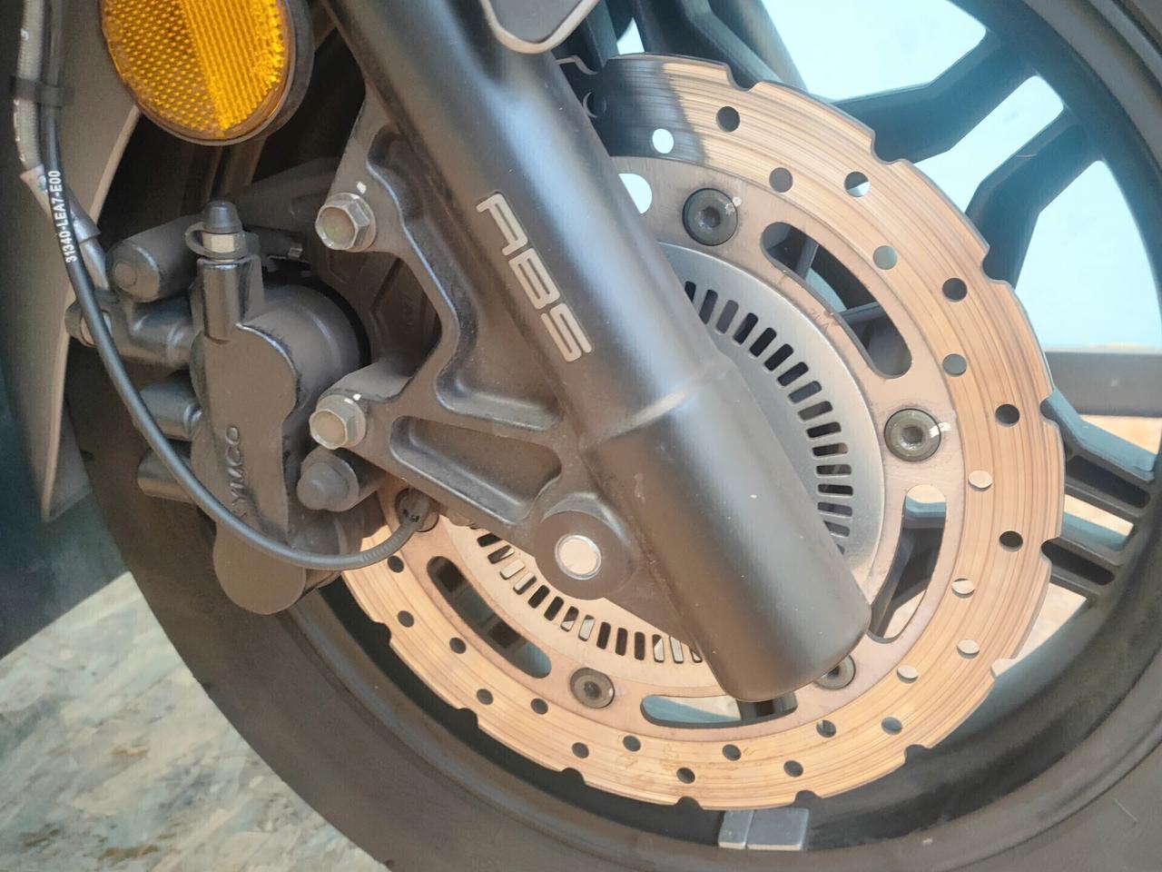 Kymco X-Town 300 I con ABS e bauletto in tinta