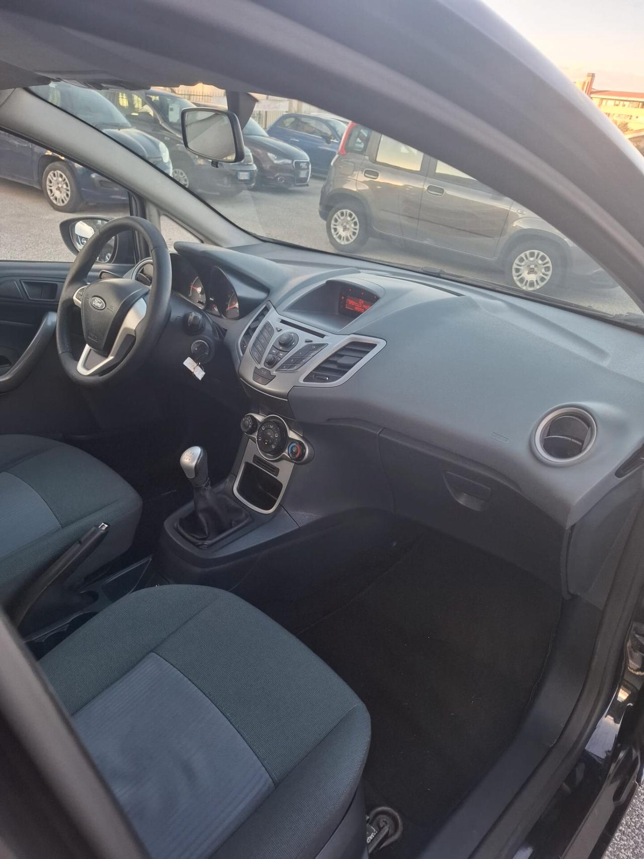 Ford Fiesta 1.4 TDCi 5p. - 2011