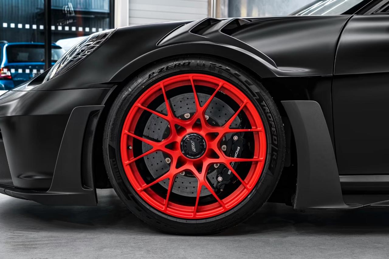 Porsche 911 GT3 RS PPF completo e pellicola satinata nera