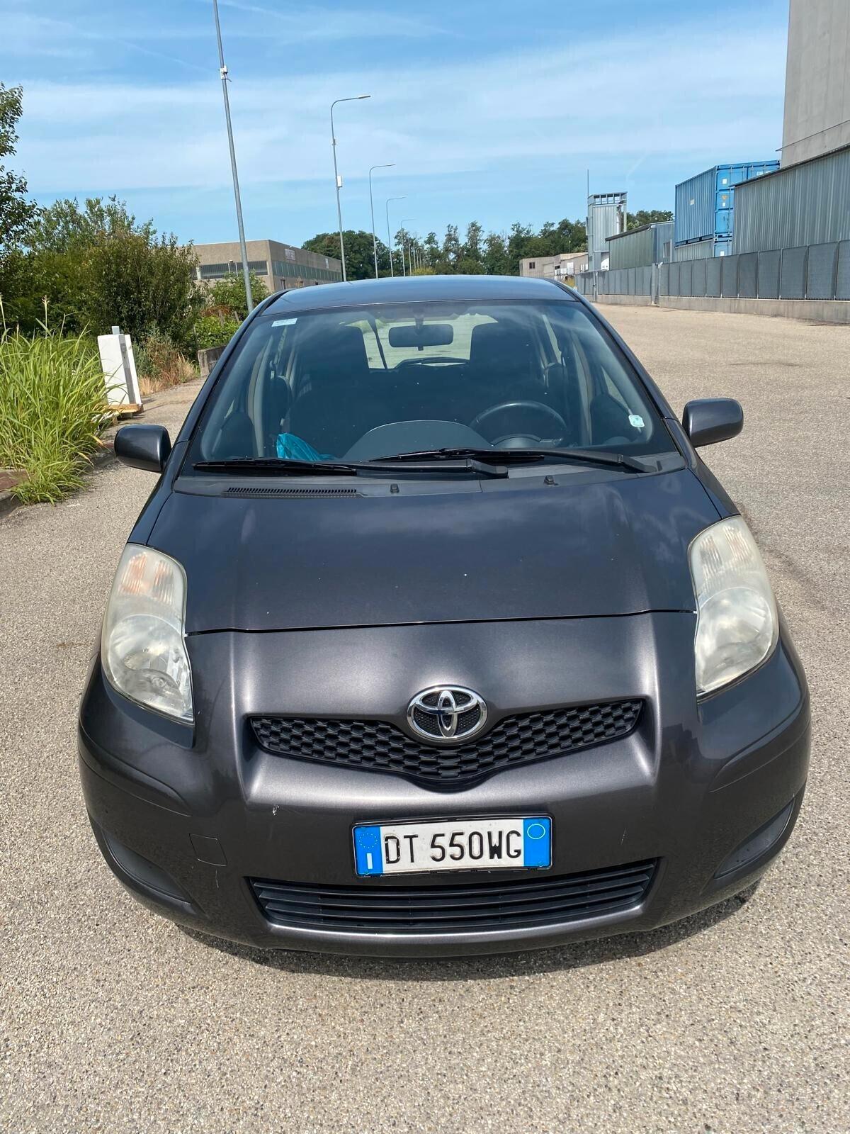 Toyota Yaris 1.0 5 porte Sol SOLI 130.000 KM CERTIFICATI UNICO PROPRIETARIO ADATTA AI NEOPATENTATI