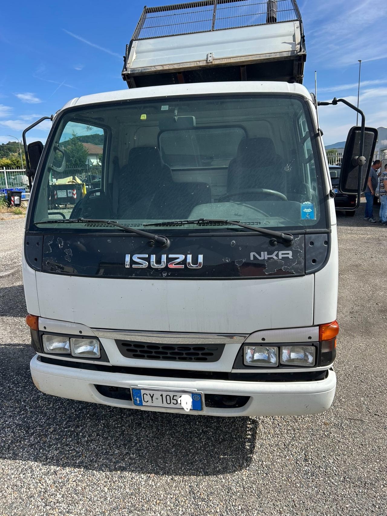 Isuzu ribaltabile del 2005 in saldo 105