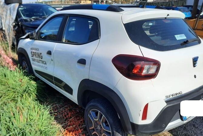 DACIA SPRING ELECTRIC 2021 30.000 INCIDENTATA