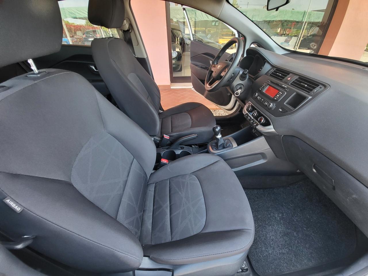 Kia Rio 1.2 CVVT 5p. Cool