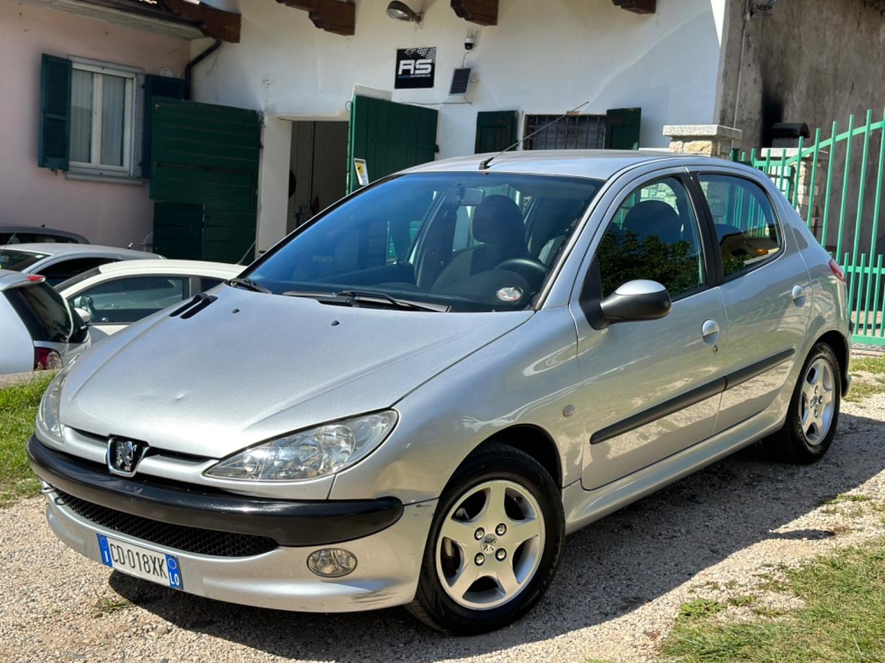 Peugeot 206 1.4 HDi 5p. LEE NEOPATENTATI