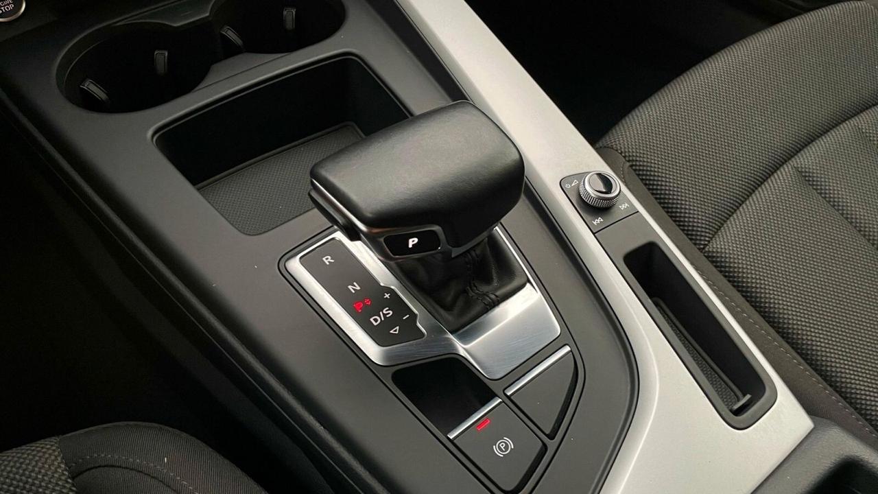 Audi A4 Avant 40 TDI S tronic line edition